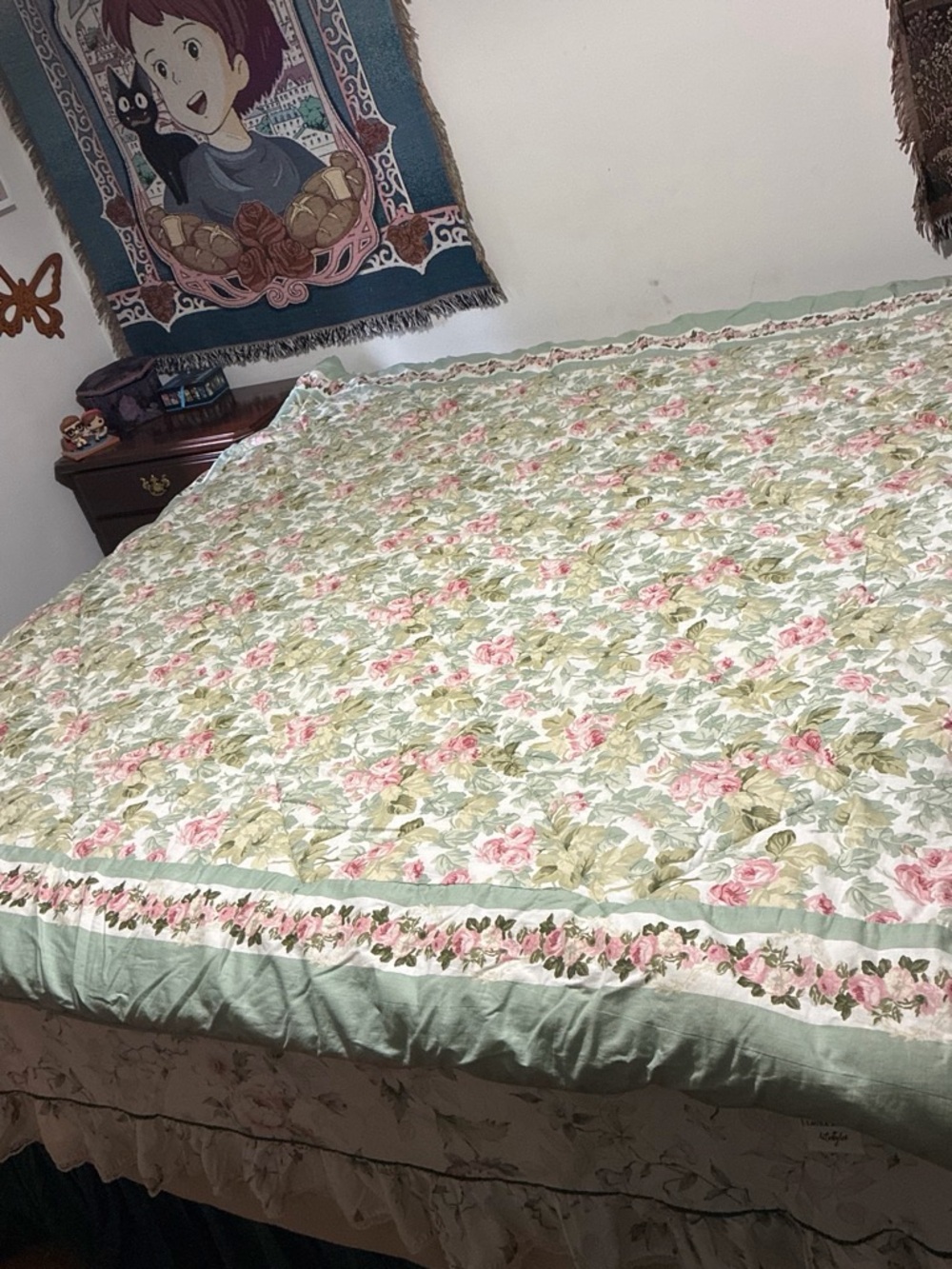Vintage 85x81 Laura Ashley reversible queen floral and paisley comforter quilt